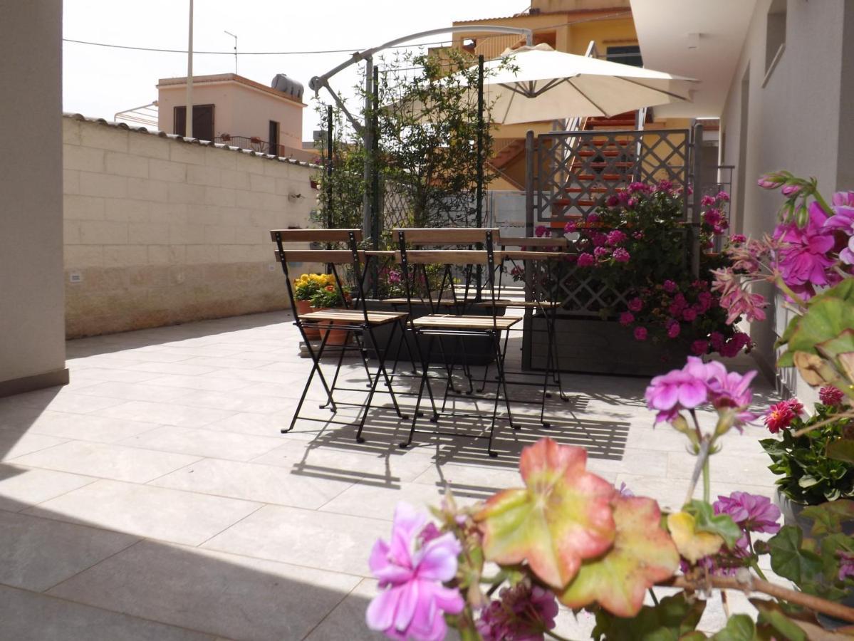 Bed and Breakfast La Dimora Di Nto Villaggio Azzurro Exterior foto